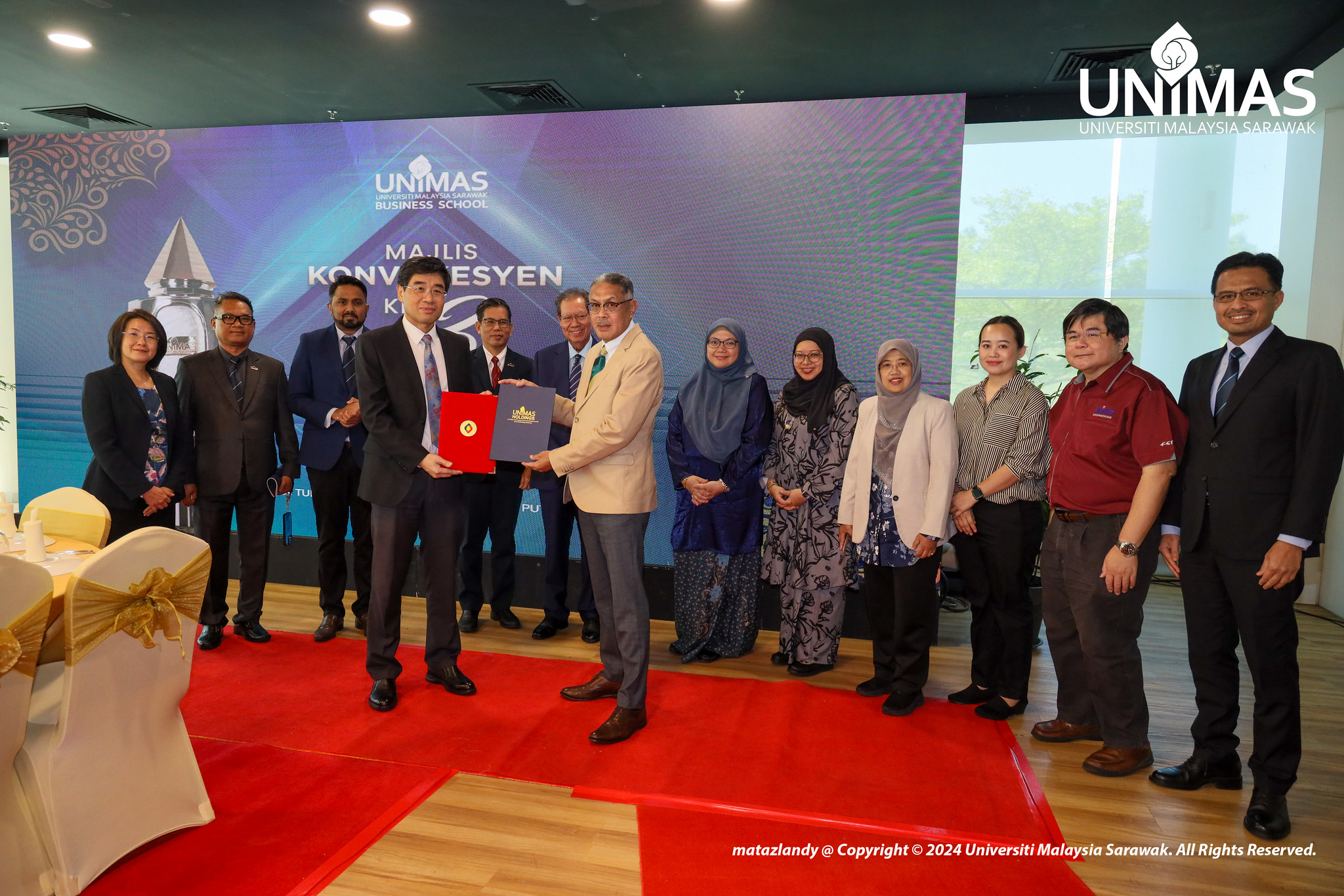 MoA between UNIMAS Holdings Sdn. Bhd. and OM Materials (Sarawak) Sdn. Bhd.