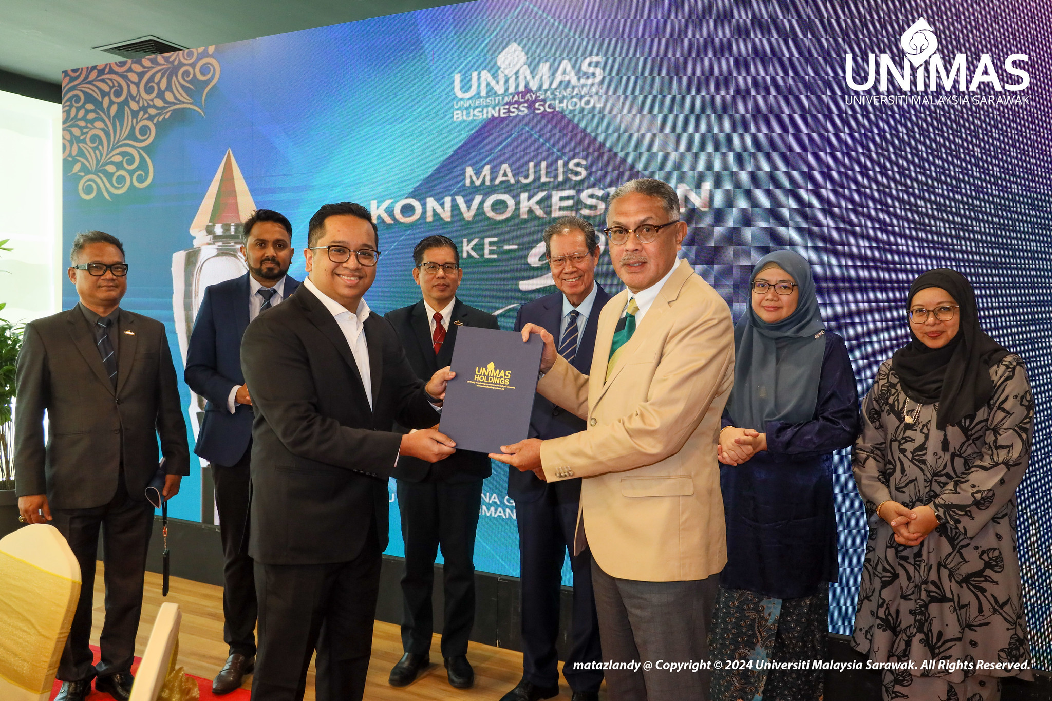 MoU between UNIMAS Holdings Sdn. Bhd. and StarBI Solutions Sdn. Bhd.